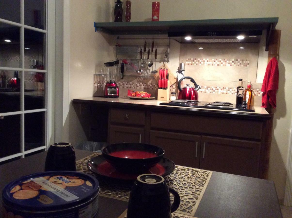 Mediteranean Style Ohana / Garden In Pahoa Honolulu Landing